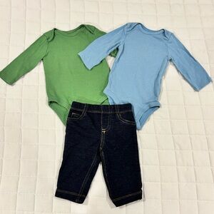 Carter’s Set 2 Long Sleeve Onesie Blue and Green 1 Jean Legging 3M